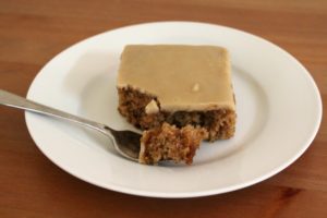 oatmeal-cake-with-caramel-icing-03