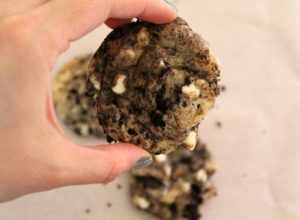Cookies and Cream Cookies with White Chocolate Chips | Sam's Dish