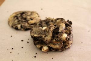 Cookies and Cream Cookies with White Chocolate Chips | Sam's Dish