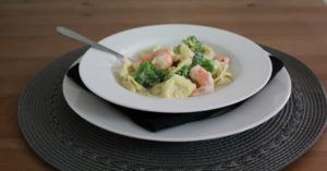 shrimp-and-broccoli-with-cheese-tortellini-02