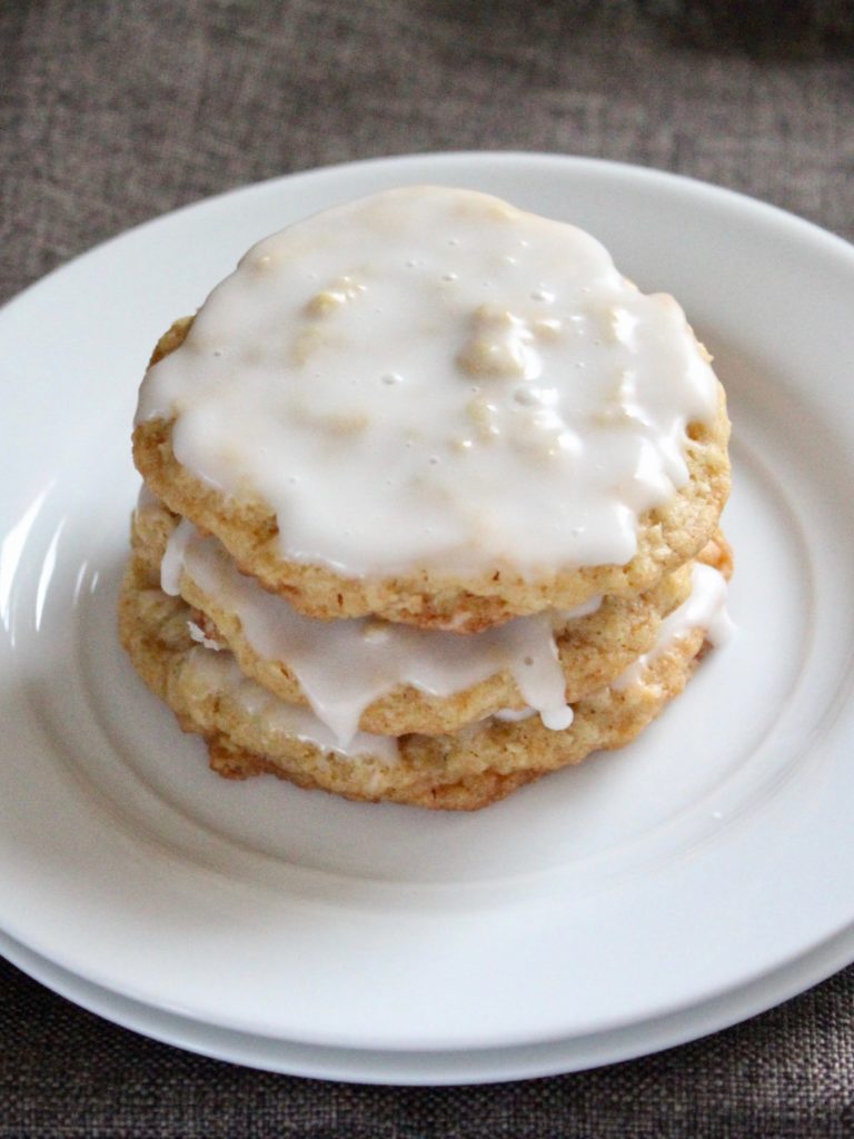 Old Fashioned Iced Oatmeal Cookies | Sam's Dish