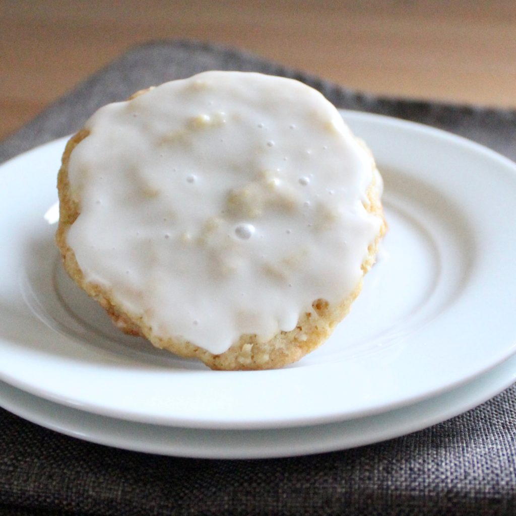 Cookie_3735Old Fashioned Iced Oatmeal Cookies | Sam's Dish